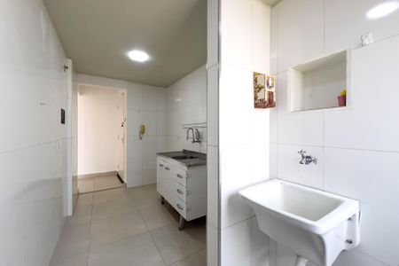 Apartamento para alugar com 63m², 2 quartos e 1 vagaCozinha e área de serviço 