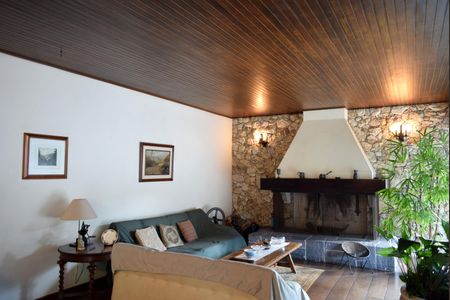 Sala de casa à venda com 4 quartos, 336m² em Vila Madalena, São Paulo