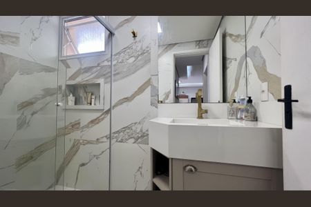 Apartamento à venda com 72m², 2 quartos e 1 vagaBanheiro 
