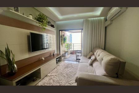 Apartamento à venda com 72m², 2 quartos e 1 vagaSala