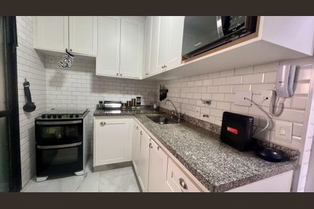 Apartamento à venda com 72m², 2 quartos e 1 vagaCozinha