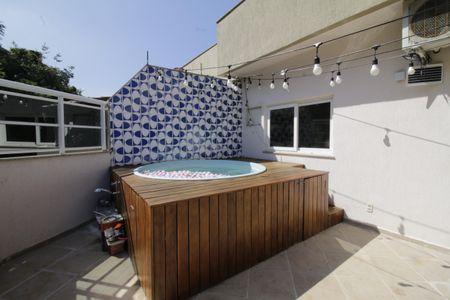 Apartamento para alugar com 150m², 3 quartos e 3 vagasPiscina