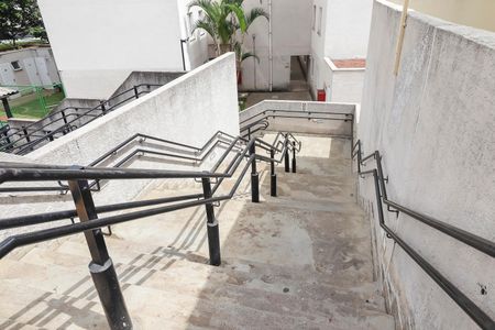 Apartamento para alugar com 43m², 2 quartos e 1 vagaEscada