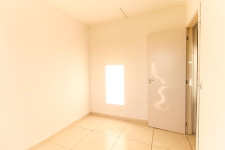 Quarto 1 de apartamento para alugar com 2 quartos, 43m² em Jardim Nélia, Ferraz de Vasconcelos