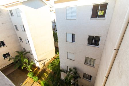 Vista da Sala de apartamento para alugar com 2 quartos, 43m² em Jardim Nélia, Ferraz de Vasconcelos