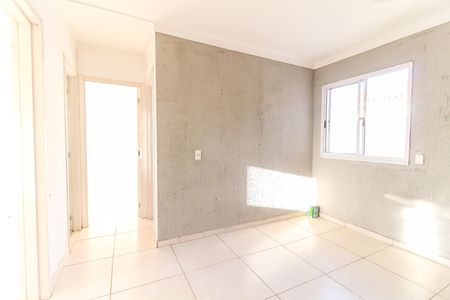 Sala de apartamento para alugar com 2 quartos, 43m² em Jardim Nélia, Ferraz de Vasconcelos