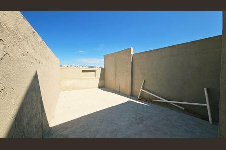Casa à venda com 210m², 2 quartos e 2 vagas