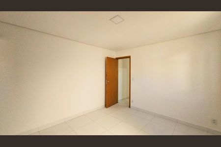 Casa à venda com 210m², 2 quartos e 2 vagas