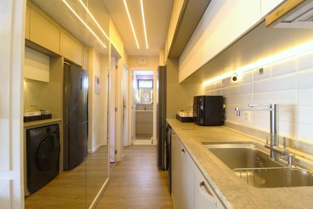 Cozinha de apartamento para alugar com 2 quartos, 40m² em Moema, São Paulo