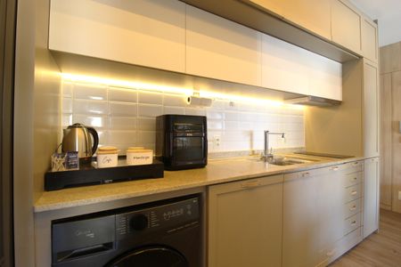 Cozinha de apartamento para alugar com 2 quartos, 40m² em Moema, São Paulo