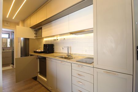 Cozinha de apartamento para alugar com 2 quartos, 40m² em Moema, São Paulo