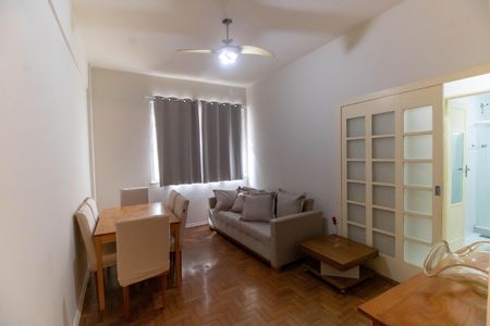 Sala de casa de condomínio à venda com 1 quarto, 47m² em Ingá, Niterói