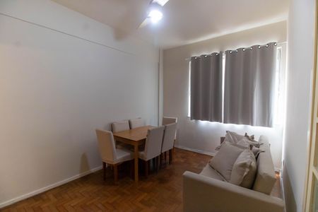 Sala de casa de condomínio à venda com 1 quarto, 47m² em Ingá, Niterói