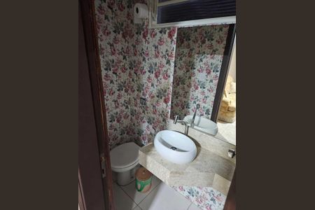 Casa para alugar com 280m², 3 quartos e 6 vagasBanheiro