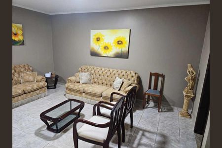 Casa para alugar com 280m², 3 quartos e 6 vagasSala