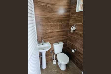 Casa para alugar com 280m², 3 quartos e 6 vagasBanheiro