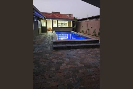 Casa para alugar com 280m², 3 quartos e 6 vagasPiscina