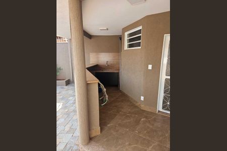 Casa para alugar com 280m², 3 quartos e 6 vagasÁrea externa