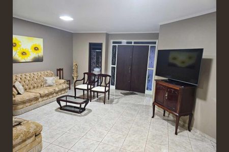 Casa para alugar com 280m², 3 quartos e 6 vagasSala