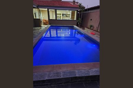 Casa para alugar com 280m², 3 quartos e 6 vagasPiscina