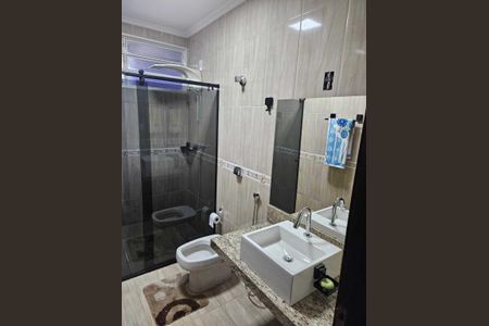 Casa para alugar com 280m², 3 quartos e 6 vagasBanheiro