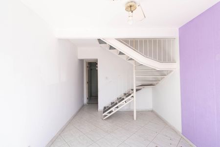 Sala de casa de condomínio para alugar com 2 quartos, 49m² em Campo Grande, Rio de Janeiro