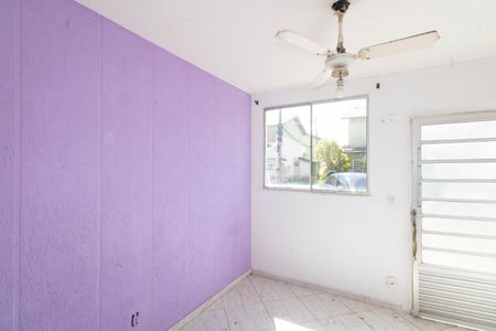 Sala de casa de condomínio para alugar com 2 quartos, 49m² em Campo Grande, Rio de Janeiro