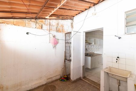 Casa de condomínio para alugar com 49m², 2 quartos e 1 vagaÁrea de Serviço