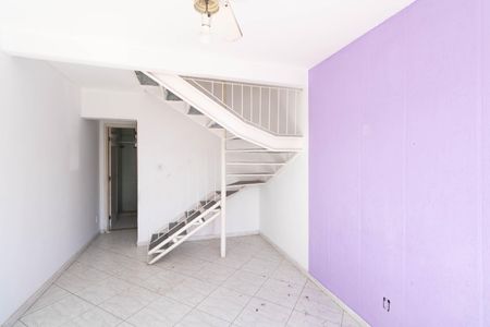 Casa de condomínio para alugar com 49m², 2 quartos e 1 vagaSala