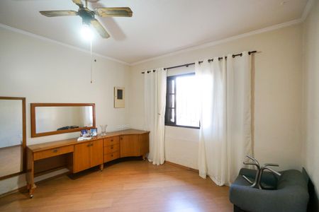 Quarto 01 de casa à venda com 4 quartos, 241m² em Chácara Califórnia, São Paulo