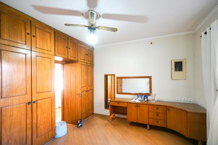 Quarto 01 de casa à venda com 4 quartos, 241m² em Chácara Califórnia, São Paulo