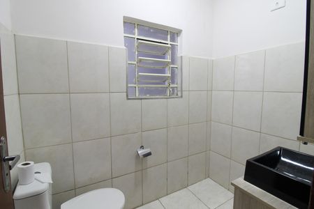 Lavabo de casa à venda com 4 quartos, 140m² em Rio Pequeno, São Paulo