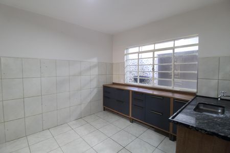 Casa à venda com 140m², 4 quartos e 2 vagas Casa à venda com 140m², 4 quartos e 2 vagasCozinha