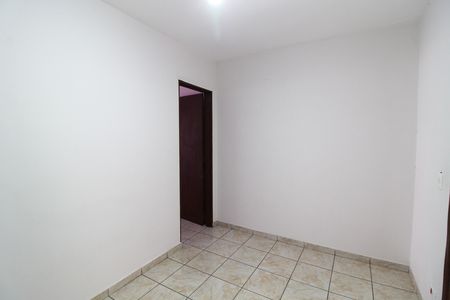 Casa à venda com 140m², 4 quartos e 2 vagas Casa à venda com 140m², 4 quartos e 2 vagasSala de TV