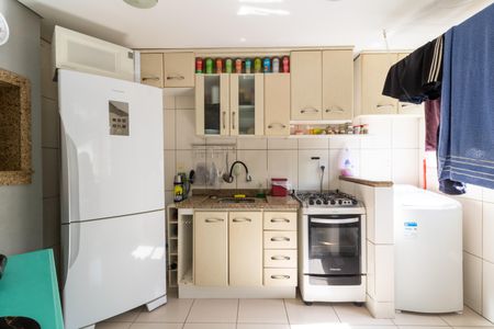 Apartamento à venda com 42m², 1 quarto e 2 vagasCozinha e Área de Serviço