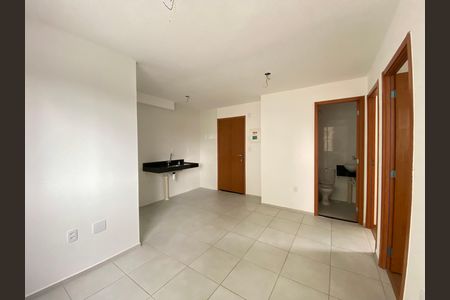 Apartamento para alugar com 2 quartos, 40m² em Del Castilho, Rio de Janeiro