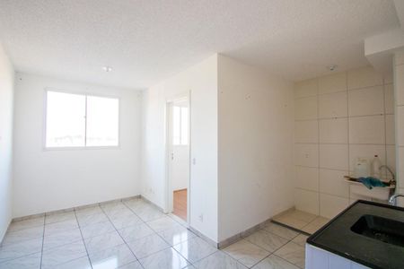 Sala de apartamento para alugar com 2 quartos, 40m² em Santa Maria, Santo André