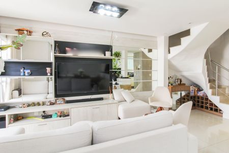 Casa de condomínio à venda com 252m², 4 quartos e sem vagaSala