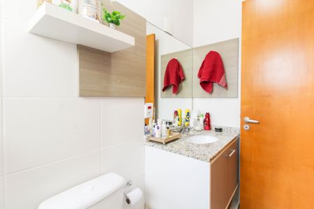 Casa de condomínio à venda com 252m², 4 quartos e sem vagaBanheiro