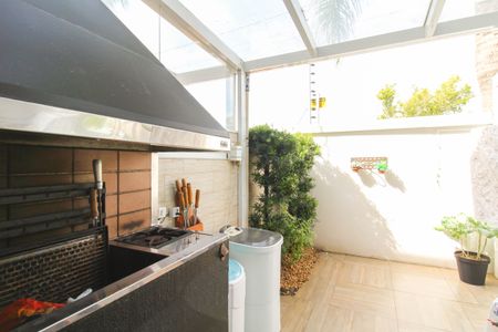 Casa de condomínio à venda com 252m², 4 quartos e sem vagaÁrea gourmet