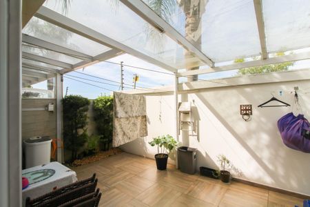 Casa de condomínio à venda com 252m², 4 quartos e sem vagaÁrea gourmet