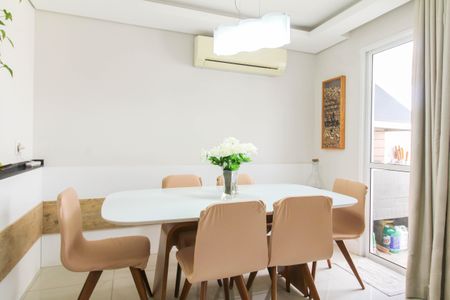 Sala de casa de condomínio à venda com 4 quartos, 252m² em Estância Velha, Canoas