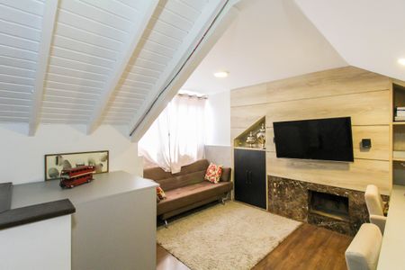 Casa de condomínio à venda com 252m², 4 quartos e sem vagaSótão