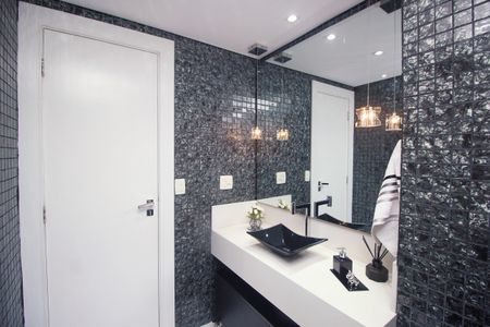 Apartamento à venda com 228m², 2 quartos e 4 vagas Apartamento à venda com 228m², 2 quartos e 4 vagasLavabo