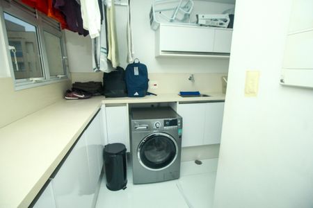 Apartamento à venda com 228m², 2 quartos e 4 vagas Apartamento à venda com 228m², 2 quartos e 4 vagasÁrea de Serviço
