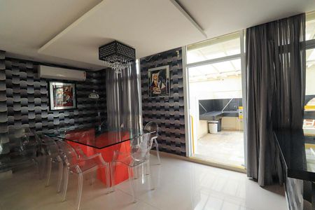 Apartamento à venda com 228m², 2 quartos e 4 vagas Apartamento à venda com 228m², 2 quartos e 4 vagasSalão de Festas