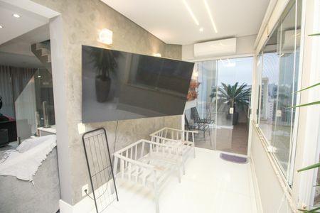 Apartamento à venda com 228m², 2 quartos e 4 vagas Apartamento à venda com 228m², 2 quartos e 4 vagasVaranda