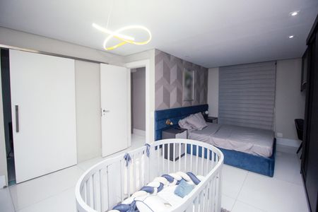 Apartamento à venda com 228m², 2 quartos e 4 vagas Apartamento à venda com 228m², 2 quartos e 4 vagasSuíte