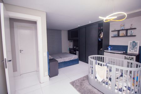 Apartamento à venda com 228m², 2 quartos e 4 vagas Apartamento à venda com 228m², 2 quartos e 4 vagasSuíte