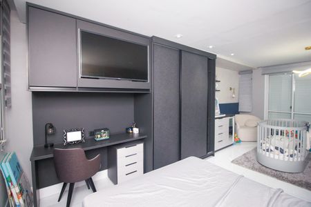 Apartamento à venda com 228m², 2 quartos e 4 vagas Apartamento à venda com 228m², 2 quartos e 4 vagasSuíte